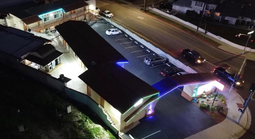 New American Inn & Suites photo