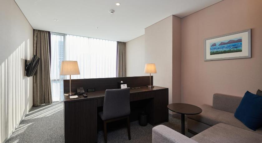 Bild av Sky Dubbelrum med utsikt mot Namsan på högt belägen våning (High Floor Namsan View Sky Double Room) 7