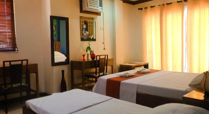 Image of Deluxe Family Room 3