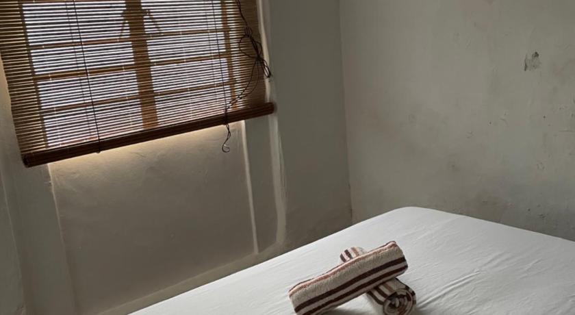 รูปของห้องมาตรฐาน มีหน้าต่าง (Standard Room with Window) 7