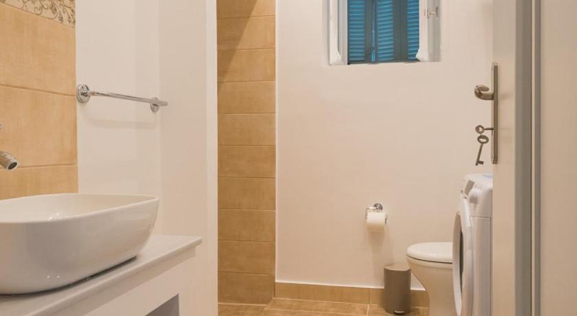 Aria Apartments photo