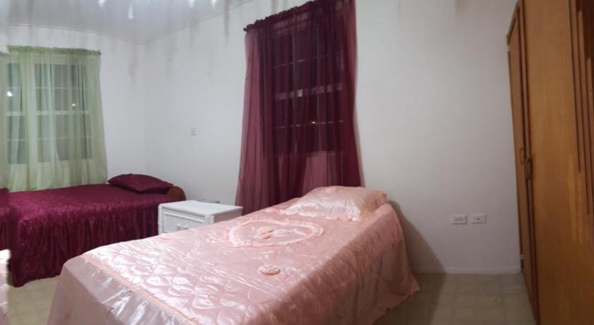 Cynson Villa Holiday Accommodations photo