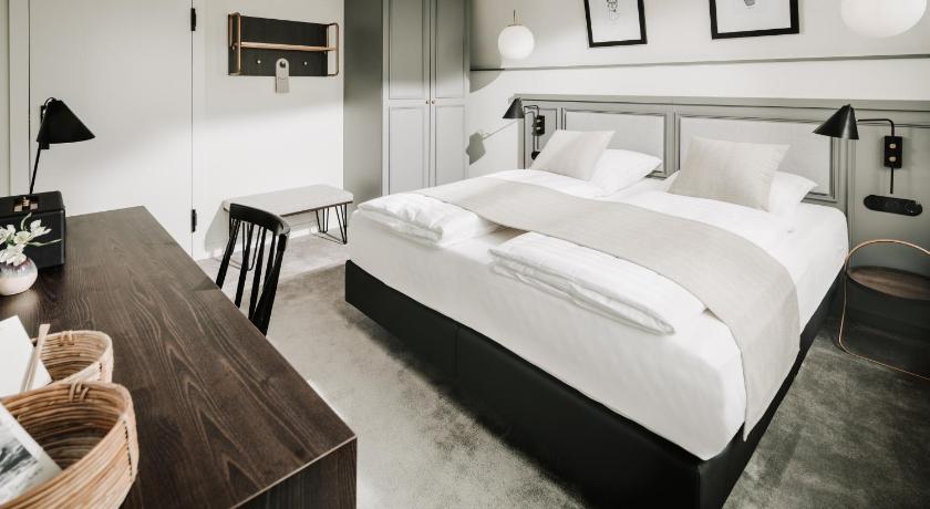 Image of Double Room with Sea View 1