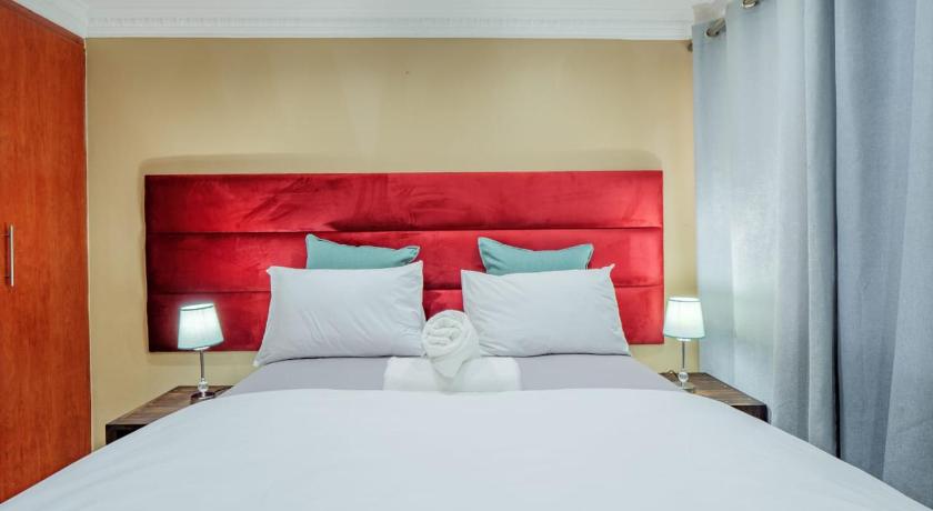 LUXURY 2 BEDROOM APARTMENT THE SAILS WATERFRONT photo