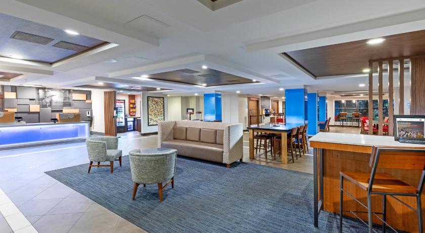 Holiday Inn Express Hotel & Suites Picayune photo