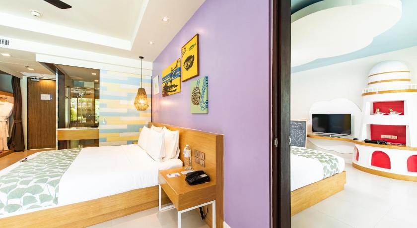 Image of Two Bedroom Family Suite with Pool View 1