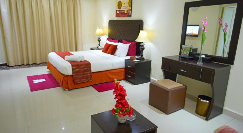 Image of Deluxe King Room 3
