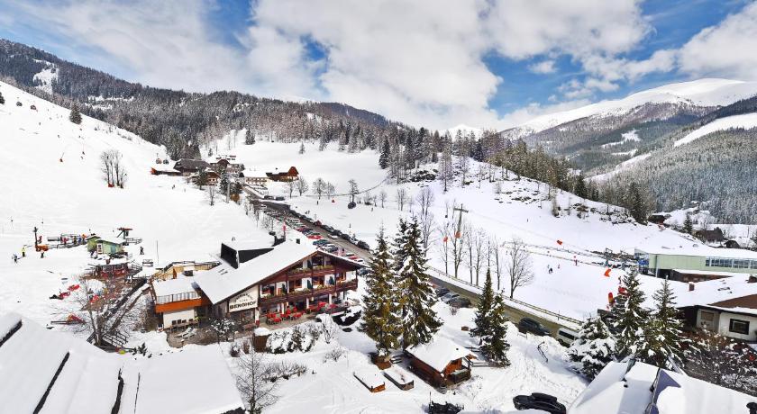 Schi- und Wanderhotel Berghof — Hotel in Bad Kleinkirchheim