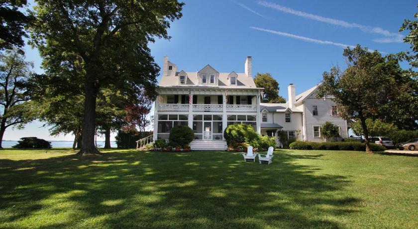 Wades Point Inn on the Bay — Hotel in St. Michaels (MD)