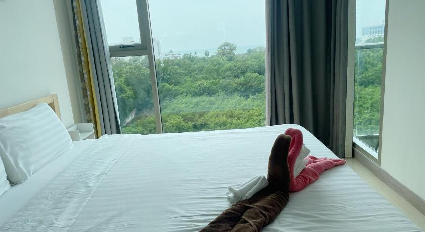 Riviera Jomtien Seaview Condo WiFi 300mbps photo