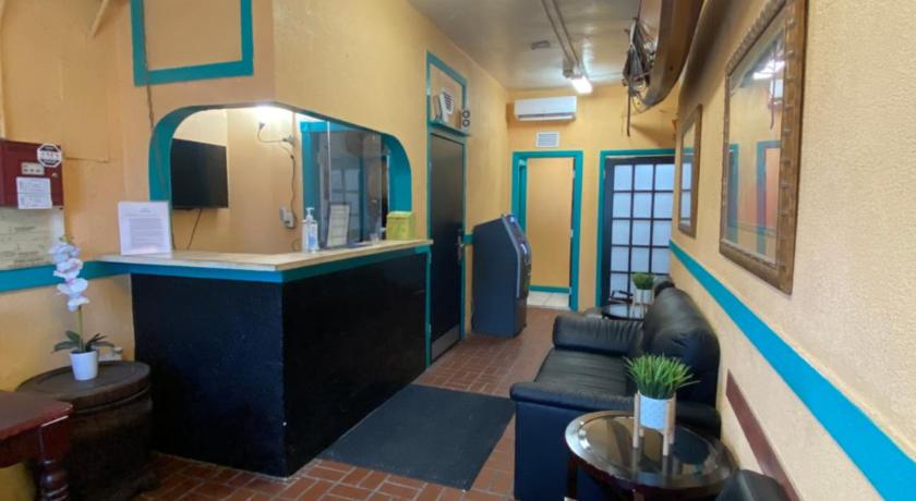 Hoosville Hostel photo