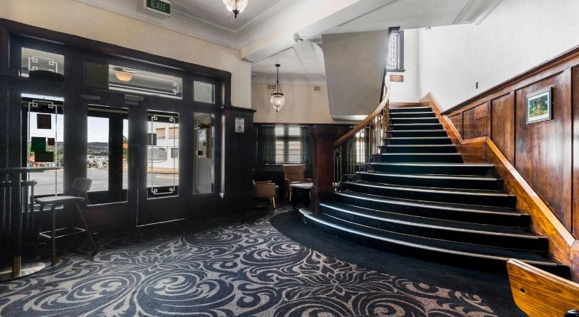 Hotel Queanbeyan Canberra photo