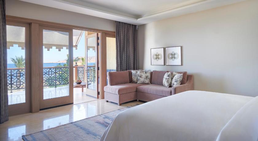 Image of Imperial Suite with Pool - 1 King and 2 Twins 1