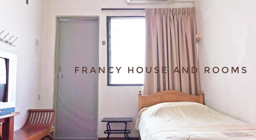 Chill and Traditional House in Bercham Ipoh photo