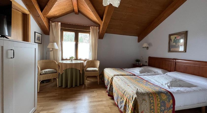 Hostal Rural Salazar — Hotel in Oronz