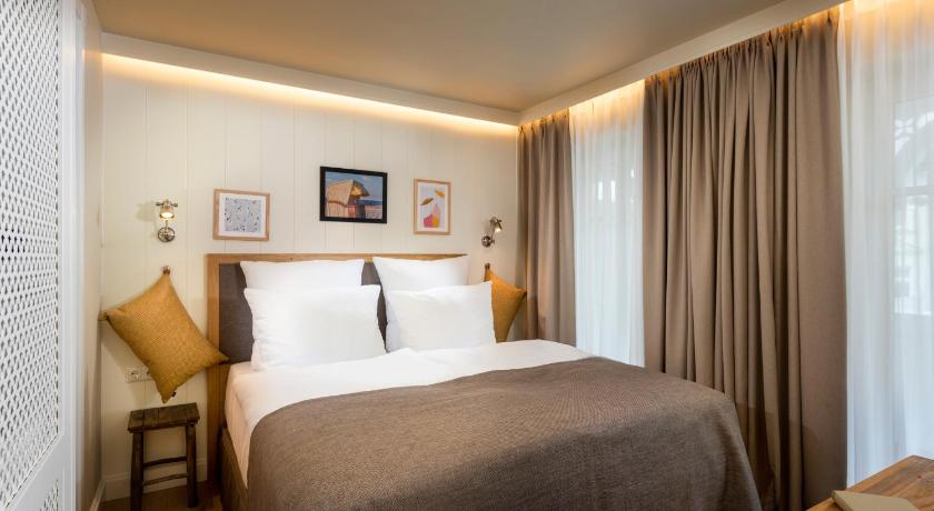 Image of Suite 8
