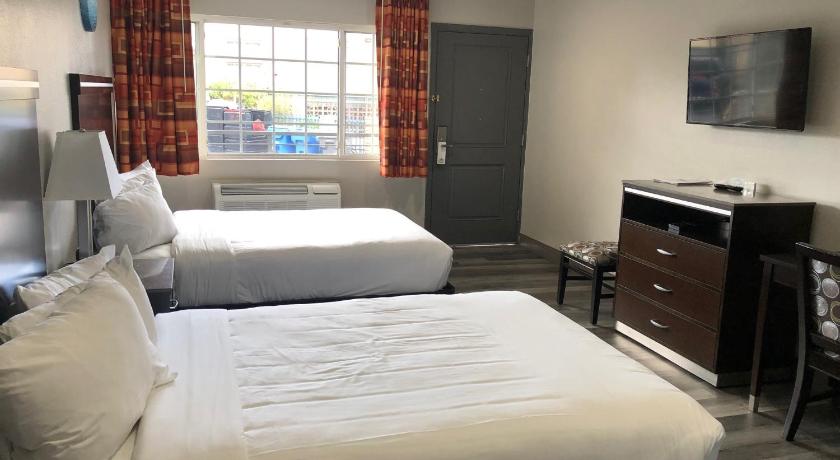 UNIVERSITY INN photo