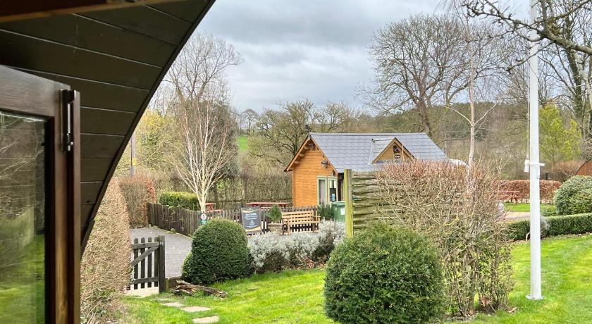 Stonehenge Campsite & Glamping photo
