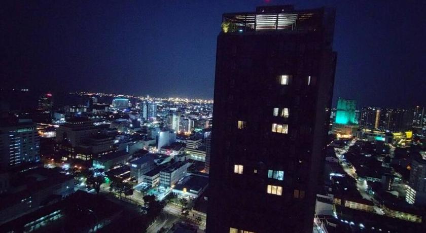 Charming Night View Home@Heart of Georgetown - Macalister 5-7 Pax — Hotel in Penang