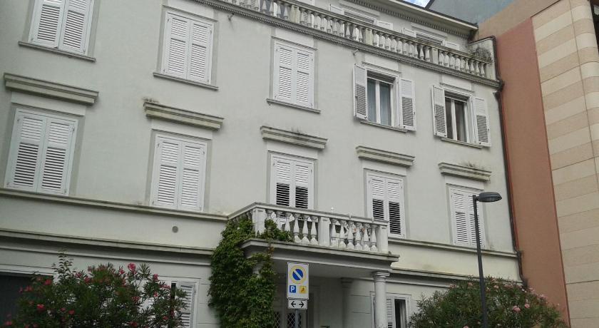 Villa Giulia — Hotel in Grado
