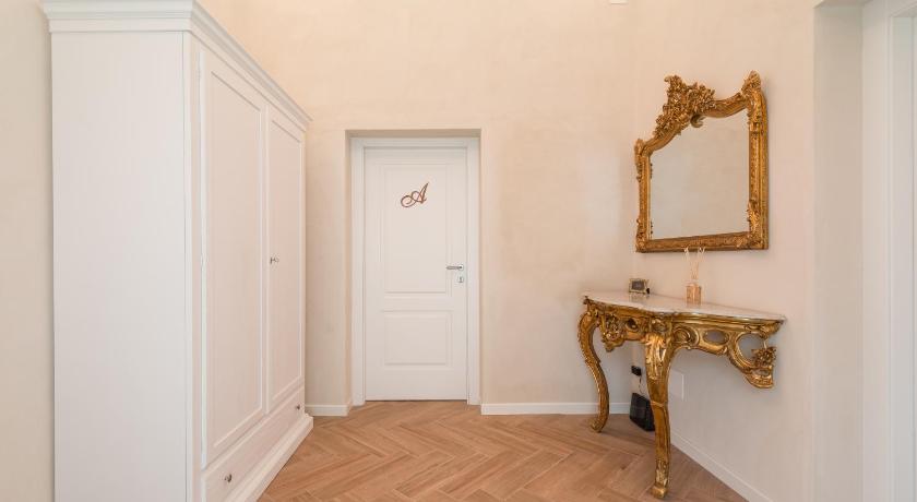 Classic Chic - Citta Alta photo