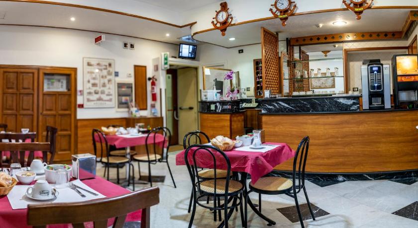 Hotel Ferrarese photo