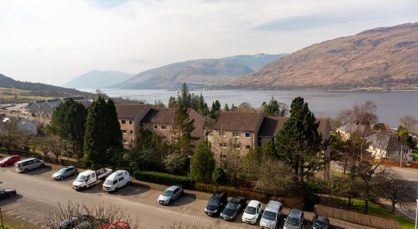 Loch & Hill View Apartment photo