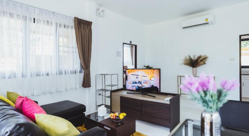 Baan Nern Khao Resort Pattaya photo
