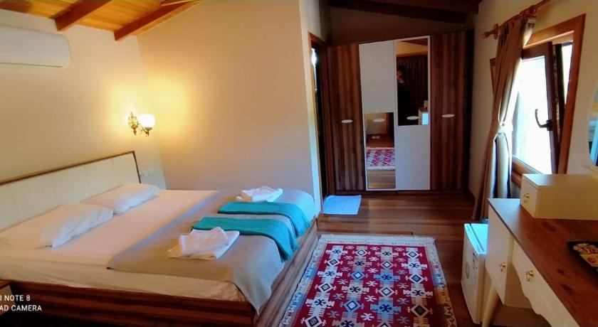 Secret Garden Hotel & Bungalows photo