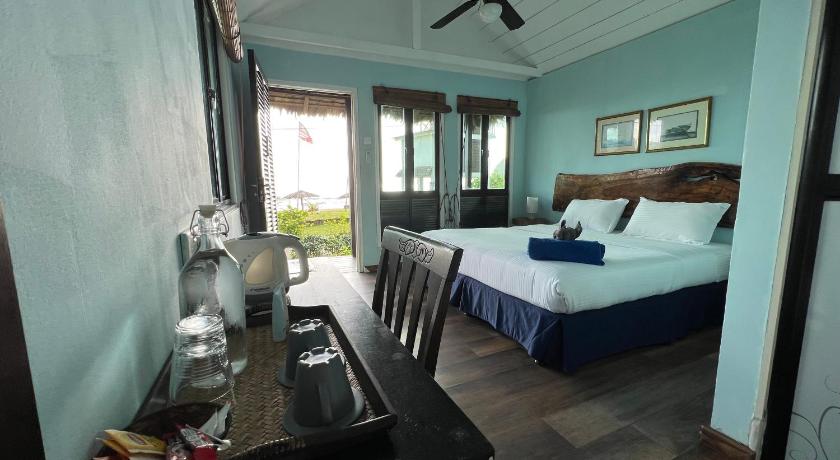 Image of Sea View King Room 4