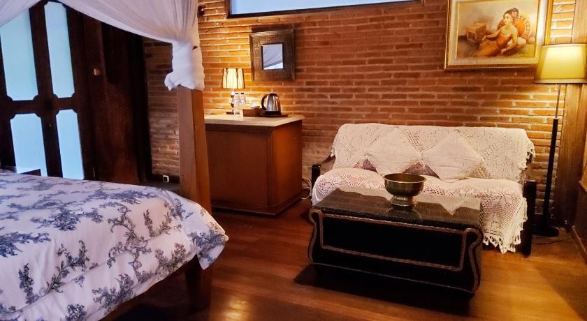 Image of Suite with River View 10