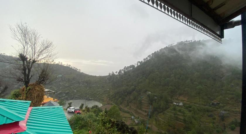 Sharma Home Stay sarkidhar , Cute Mountain photo