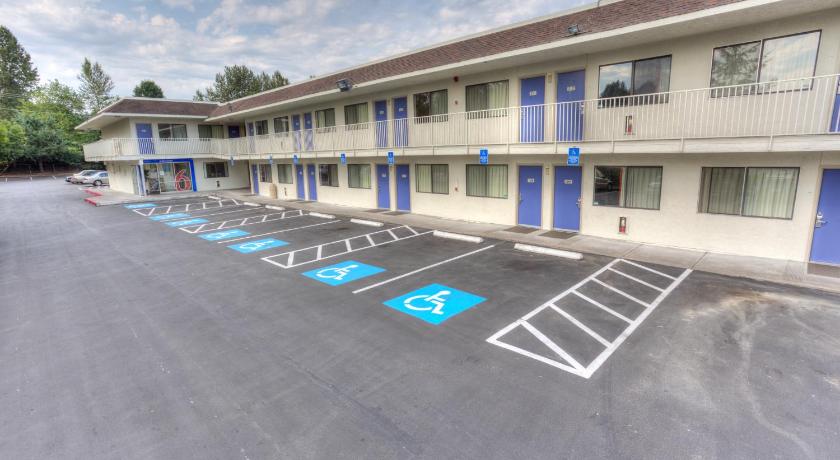 Motel 6-Troutdale, OR - Portland East