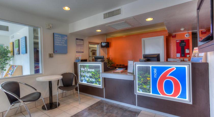 Motel 6-Troutdale, OR - Portland East