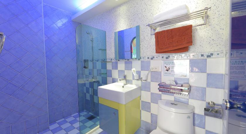 Rainbow BnB - image 30
