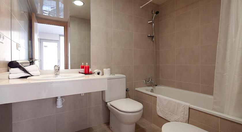 Image of 1 Bedroom Apartment (2 Adults) 2