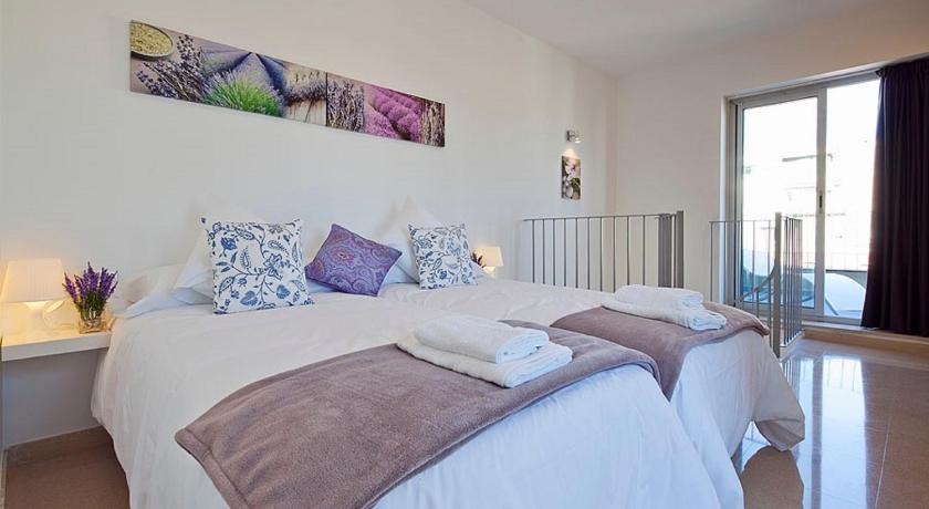 Image of One-Bedroom Apartment - Attic 6