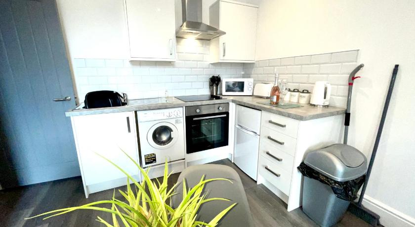 Albert Luxury Hottub and Jacuzzi Apartments - image 22