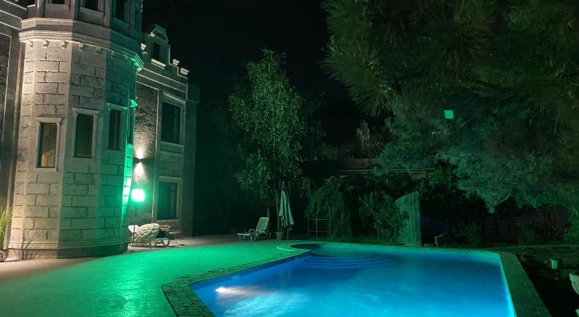 Chateau Gabriel photo