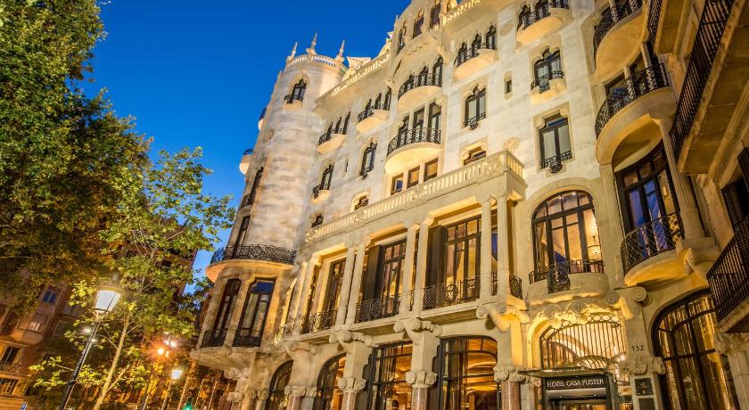 Hotel Casa Fuster G.L Monumento