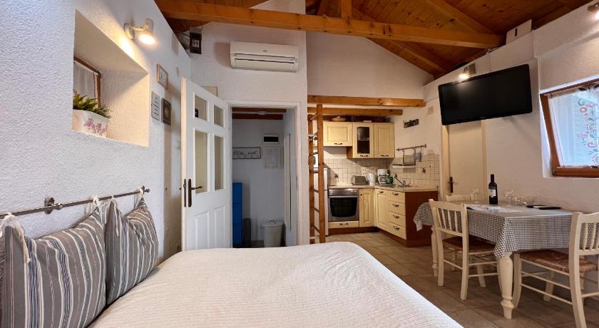 Guesthouse F photo