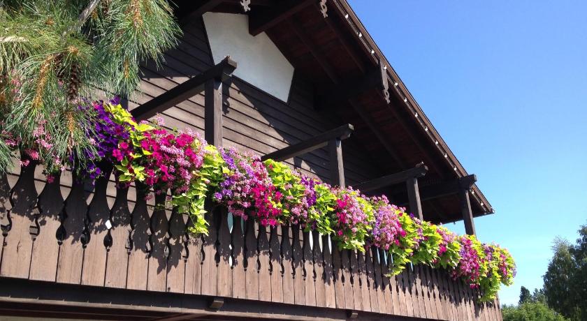 Linderhof Inn photo