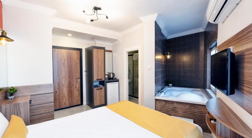 Terra Rossa Suites photo