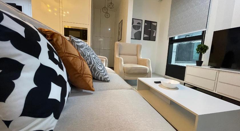 New Arcoris 6 Pax 2 BR with Pool View Mont Kiara - BOHO — Hotel in Kuala Lumpur