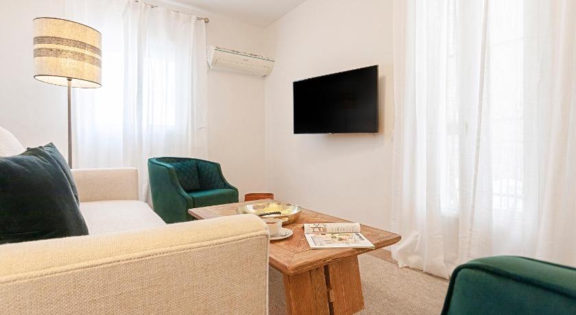 Genteel Home Velarde photo