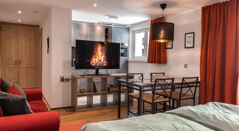 Village Apartment with Matterhorn View photo