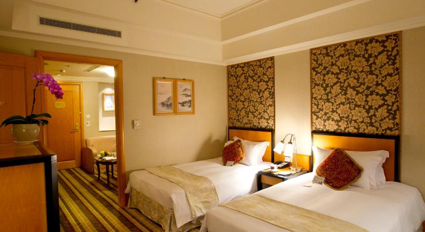 Image of Deluxe Twin Bed 5