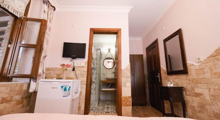 HERAKLES HOTEL photo