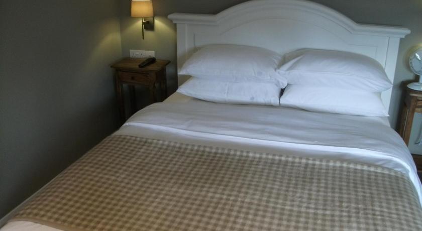 The Bull Inn Lodges photo