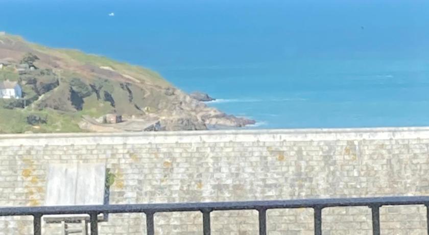 Image of Deluxe Sea View Two Bedroom Family Suite with Balcony 17